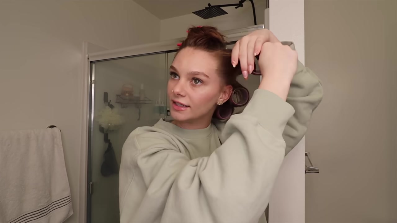 Kayli Boyle demonstrating work through the middle layer