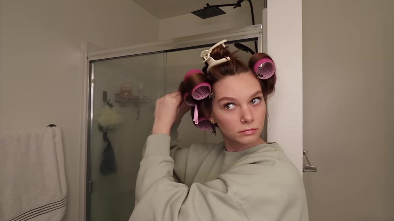 Kayli Boyle demonstrating roll the top and front pieces