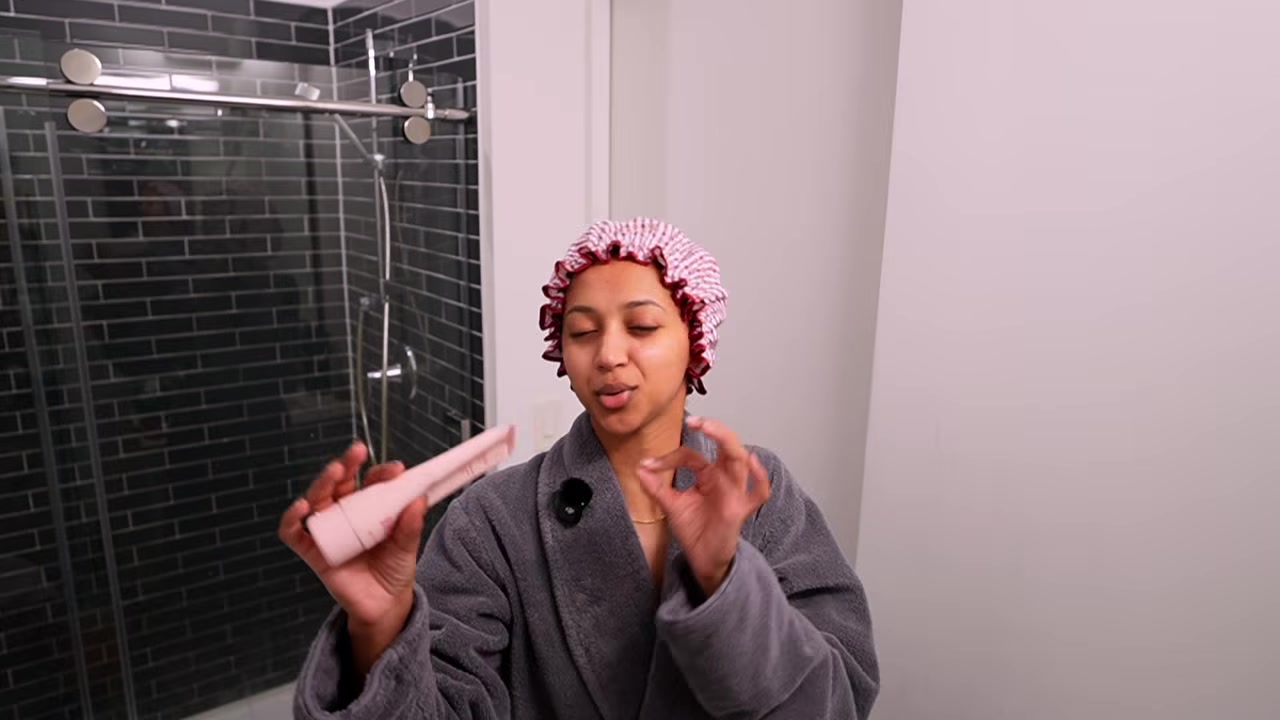 Xara introduces the cleanser used for her nighttime wash.