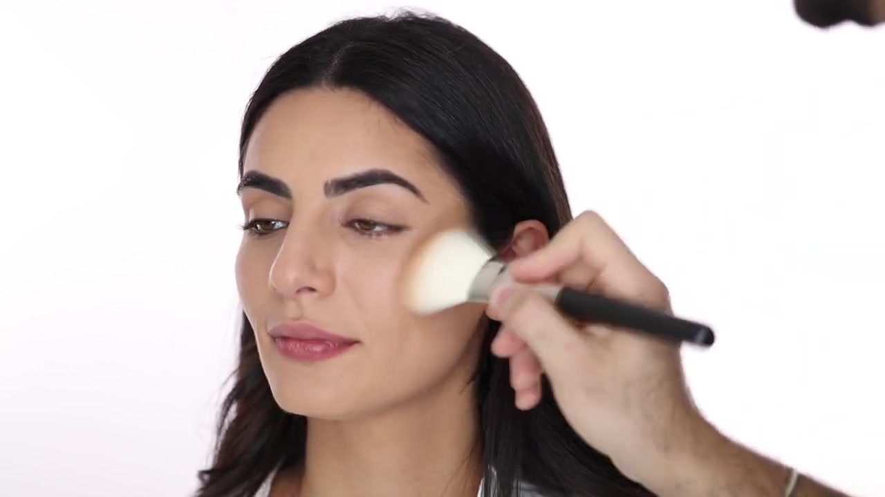 Hindash demonstrating add warmth and a soft contour